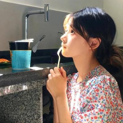 异翡冲天